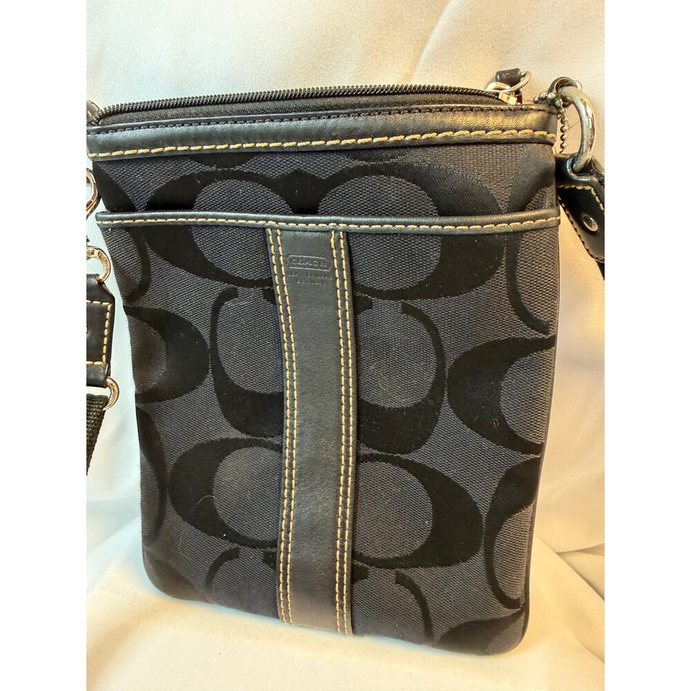 Coach Signature jacquard Crossbody Bag 4680 blsck Canvas Leather Trim Authentic - Picture 3 of 7